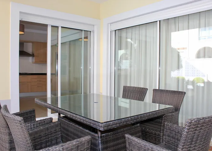 Stunning Townhouse T3